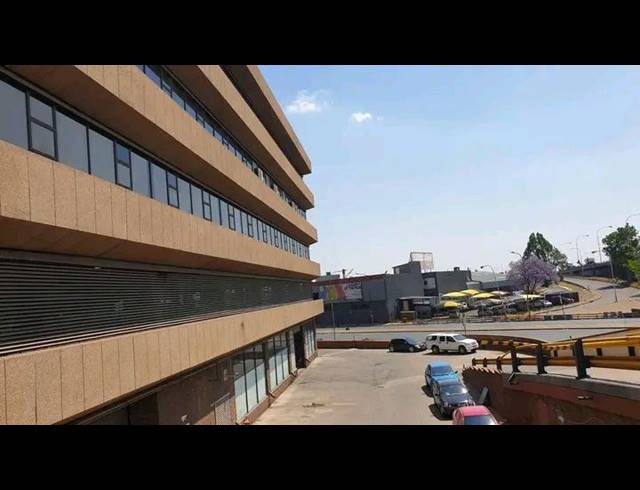 RETAIL PROPERTY TO RENT IN SELBY